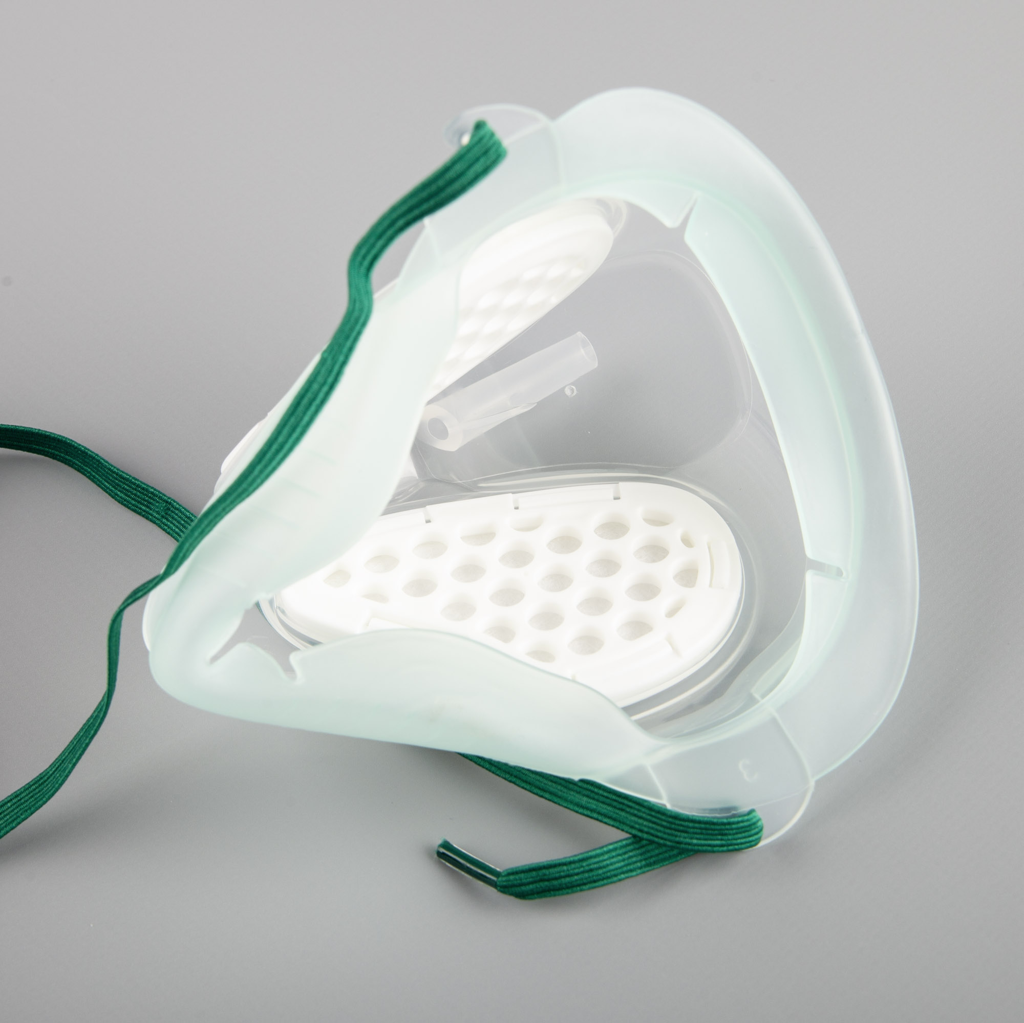 Sauerstoff-Maske mit integriertem Filtermedium
